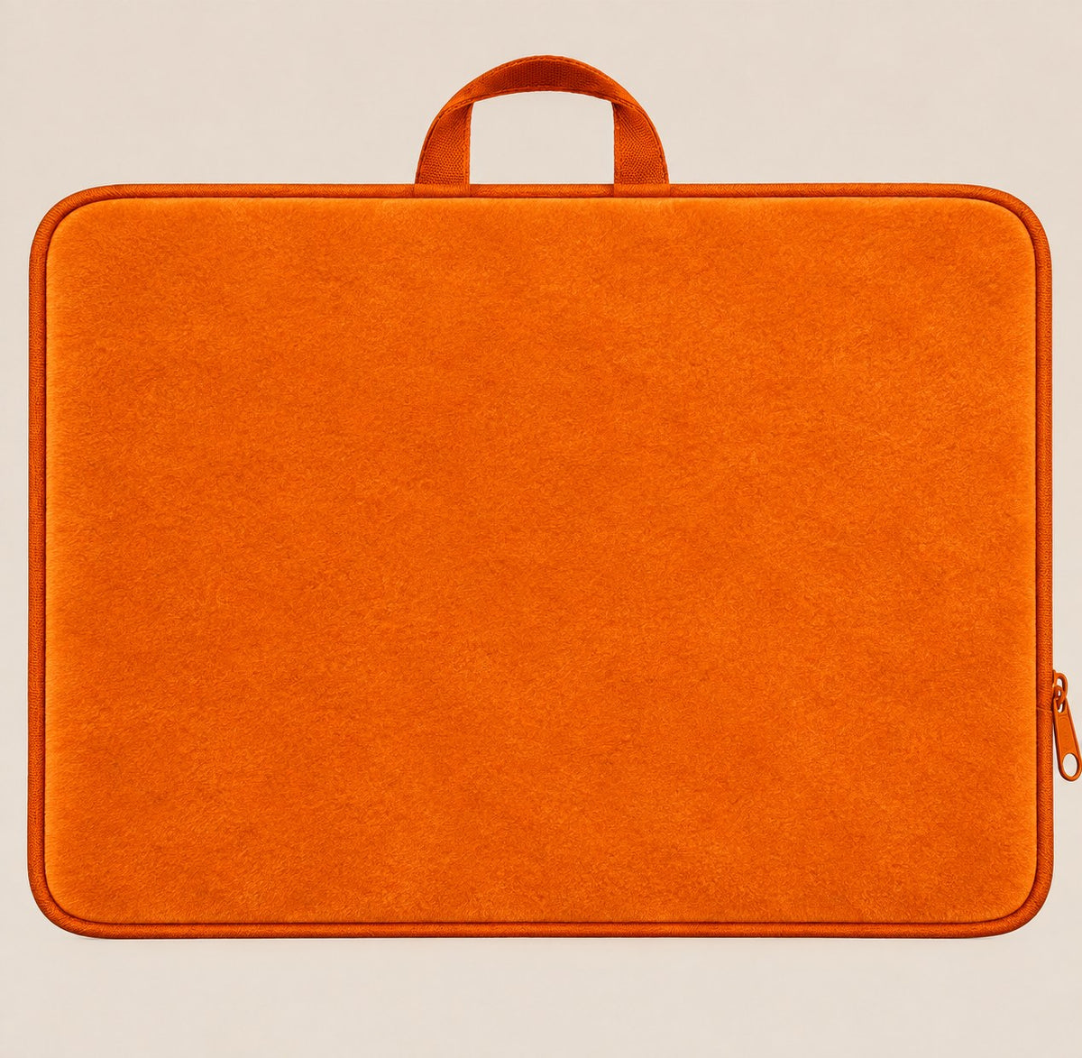 Reverso de terciopelo naranja de la almohadilla Alocado