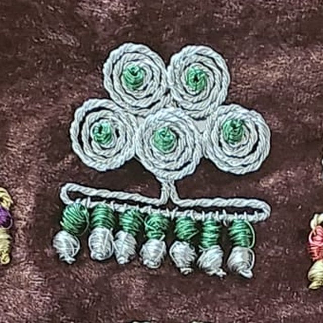 Pendientes de alambre Una de Belén, plata y verde